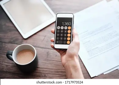 Inversor principiante calculando los impuestos de sus acciones Revolut.